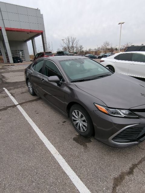 2023 Toyota Camry Hybrid LE
