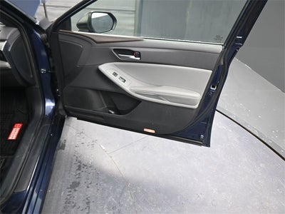 2020 Toyota Avalon XLE