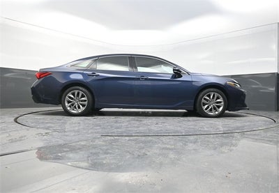 2020 Toyota Avalon XLE