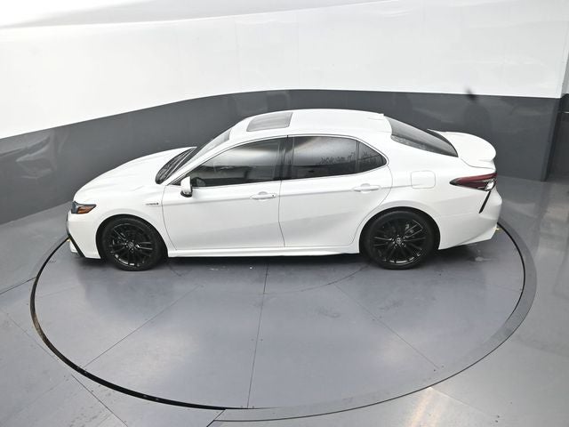 2021 Toyota Camry Hybrid XSE