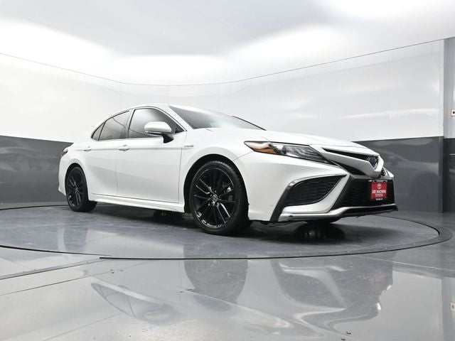 2021 Toyota Camry Hybrid XSE