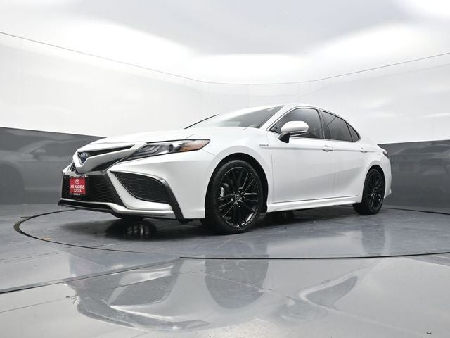 2021 Toyota Camry Hybrid XSE