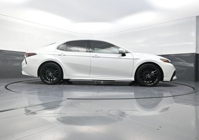 2021 Toyota Camry Hybrid XSE