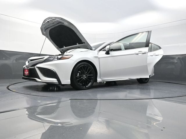 2021 Toyota Camry Hybrid XSE