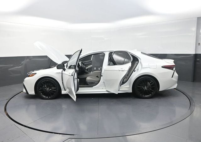 2021 Toyota Camry Hybrid XSE
