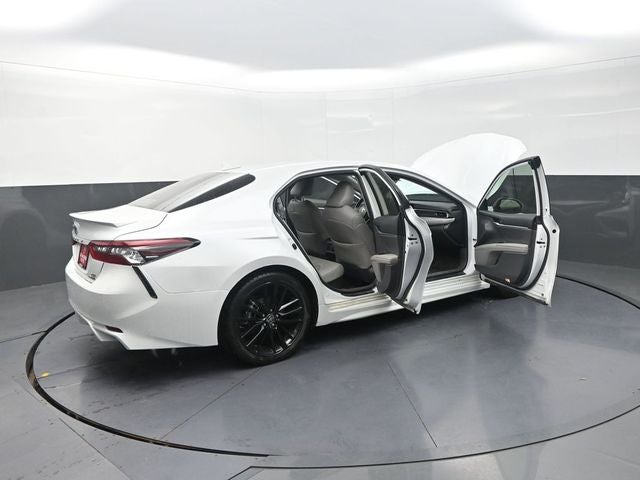 2021 Toyota Camry Hybrid XSE