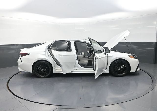 2021 Toyota Camry Hybrid XSE