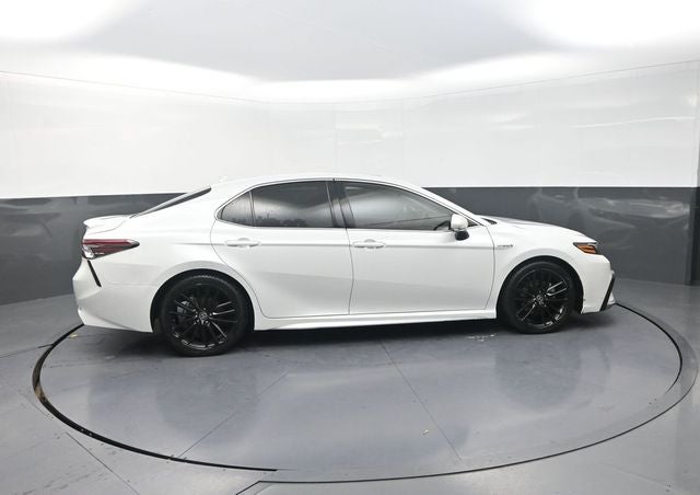 2021 Toyota Camry Hybrid XSE