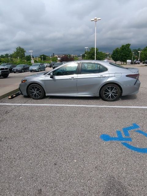 2024 Toyota Camry SE