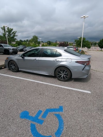2024 Toyota Camry SE