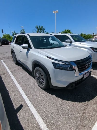 2023 Nissan Pathfinder SV