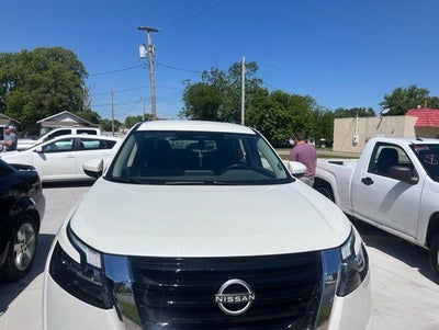 2023 Nissan Pathfinder SV
