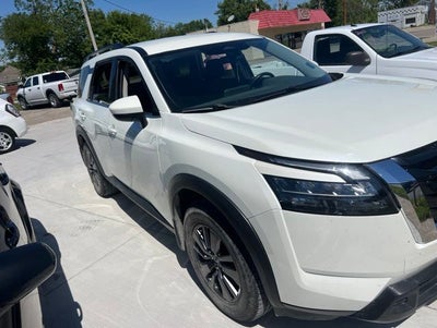 2023 Nissan Pathfinder SV