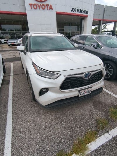 2023 Toyota Highlander Hybrid Bronze Edition