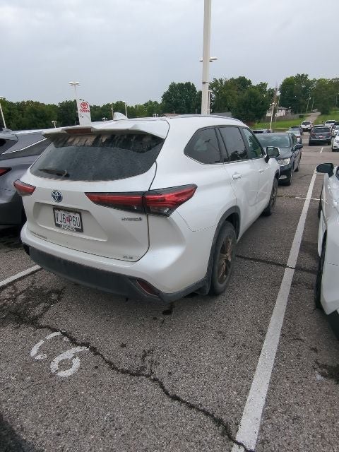 2023 Toyota Highlander Hybrid Bronze Edition