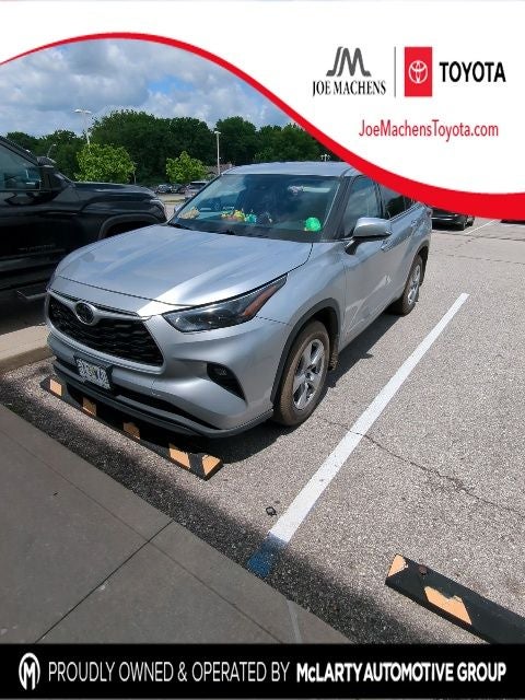 2022 Toyota Highlander LE