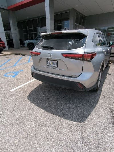 2022 Toyota Highlander LE