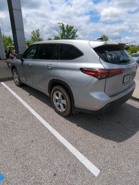 2022 Toyota Highlander LE