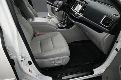 2019 Toyota Highlander Hybrid Limited Platinum