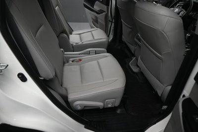2019 Toyota Highlander Hybrid Limited Platinum