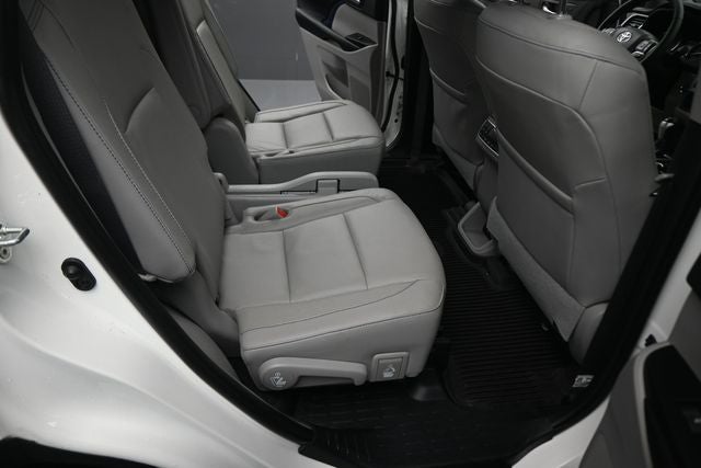 2019 Toyota Highlander Hybrid Limited Platinum
