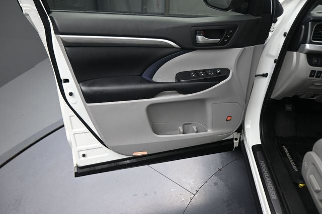 2019 Toyota Highlander Hybrid Limited Platinum