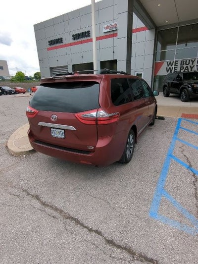 2020 Toyota Sienna Limited 7 Passenger