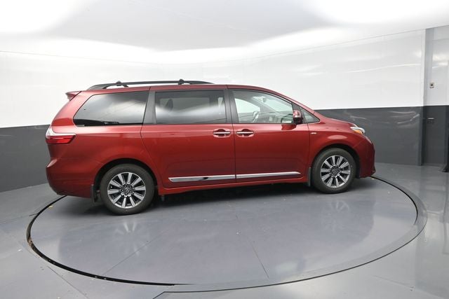 2020 Toyota Sienna Limited 7 Passenger