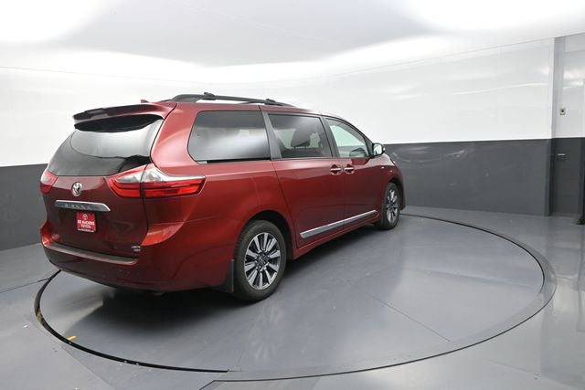 2020 Toyota Sienna Limited 7 Passenger