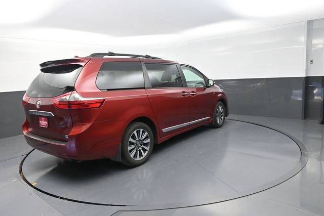 2020 Toyota Sienna Limited 7 Passenger