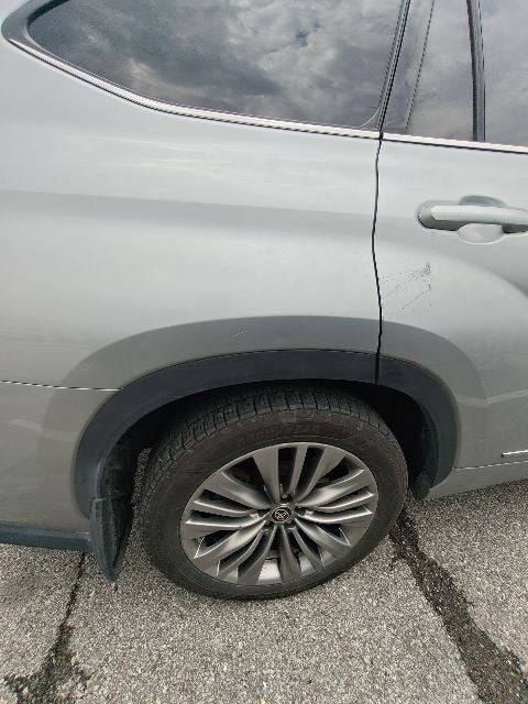 2021 Toyota Highlander Hybrid Platinum