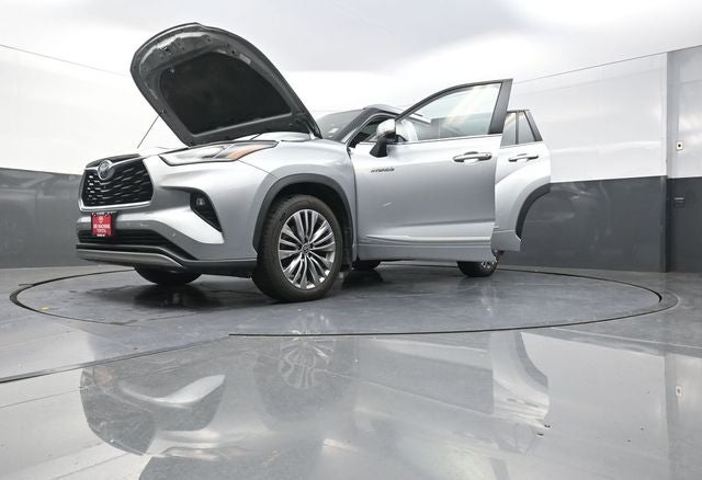 2021 Toyota Highlander Hybrid Platinum
