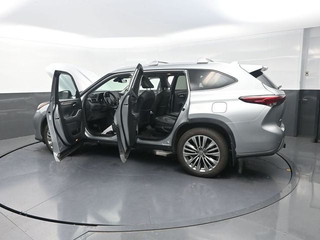 2021 Toyota Highlander Hybrid Platinum