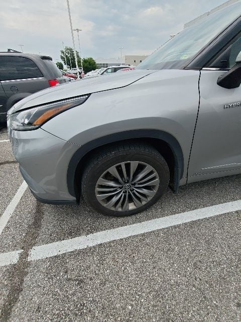 2021 Toyota Highlander Hybrid Platinum