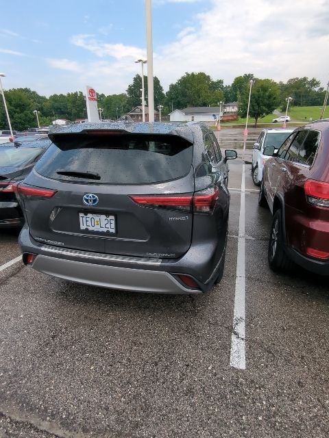2020 Toyota Highlander Hybrid Platinum