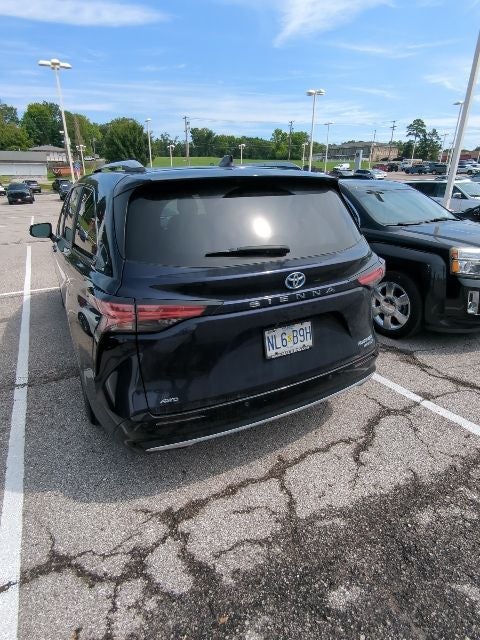 2022 Toyota Sienna Platinum 7 Passenger
