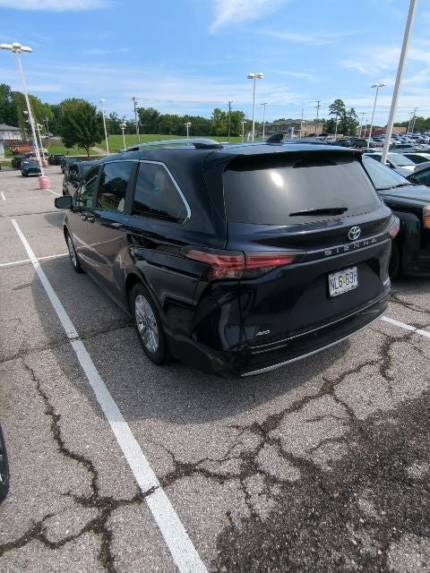 2022 Toyota Sienna Platinum 7 Passenger