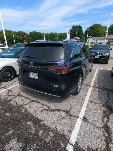 2022 Toyota Sienna Platinum 7 Passenger
