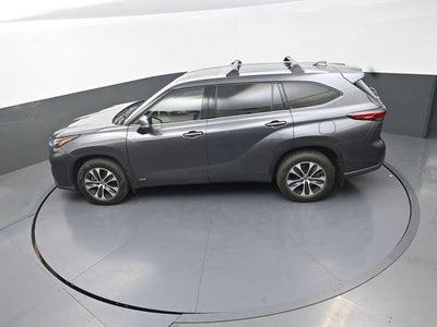 2022 Toyota Highlander Hybrid XLE