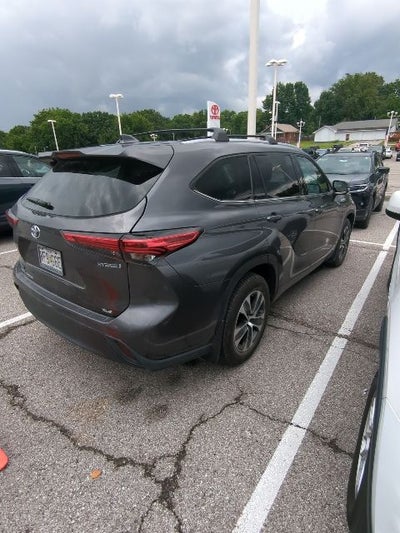 2022 Toyota Highlander Hybrid XLE