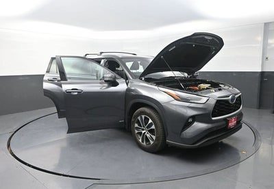 2022 Toyota Highlander Hybrid XLE