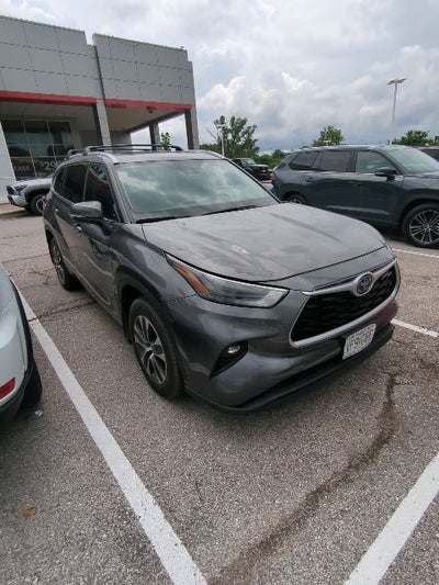 2022 Toyota Highlander Hybrid XLE