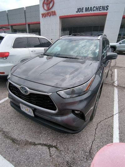2022 Toyota Highlander Hybrid XLE
