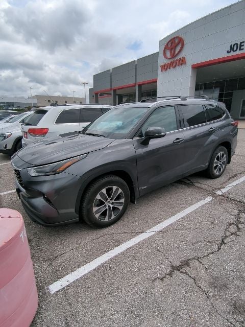 2022 Toyota Highlander Hybrid XLE