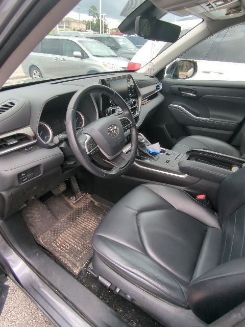 2022 Toyota Highlander Hybrid XLE