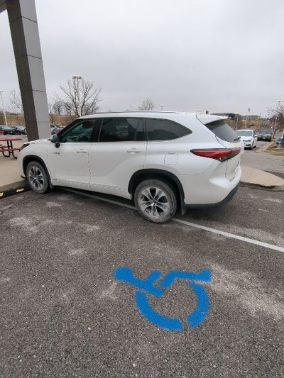 2021 Toyota Highlander Hybrid XLE