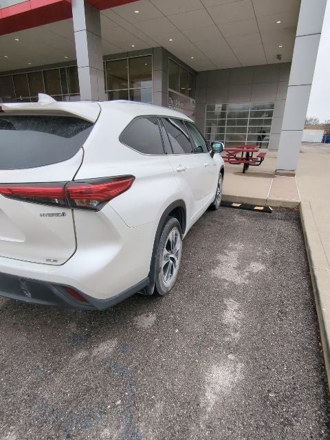 2021 Toyota Highlander Hybrid XLE