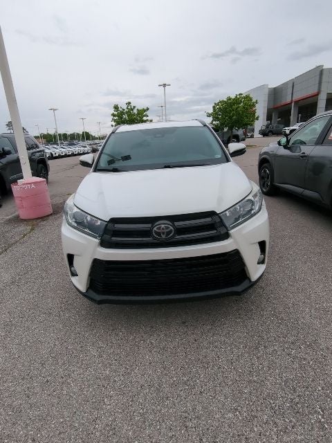 2018 Toyota Highlander SE