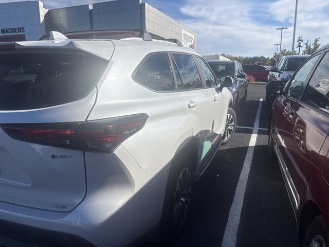 2026 Toyota Highlander Hybrid XLE