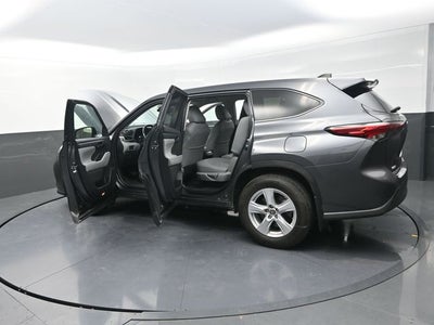 2023 Toyota Highlander LE